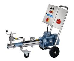 Kiesel SP45M06 Exzenterschneckenpumpe mit Frequenzumformer im spritzwasser geschützen Schaltkasten aufgebaut